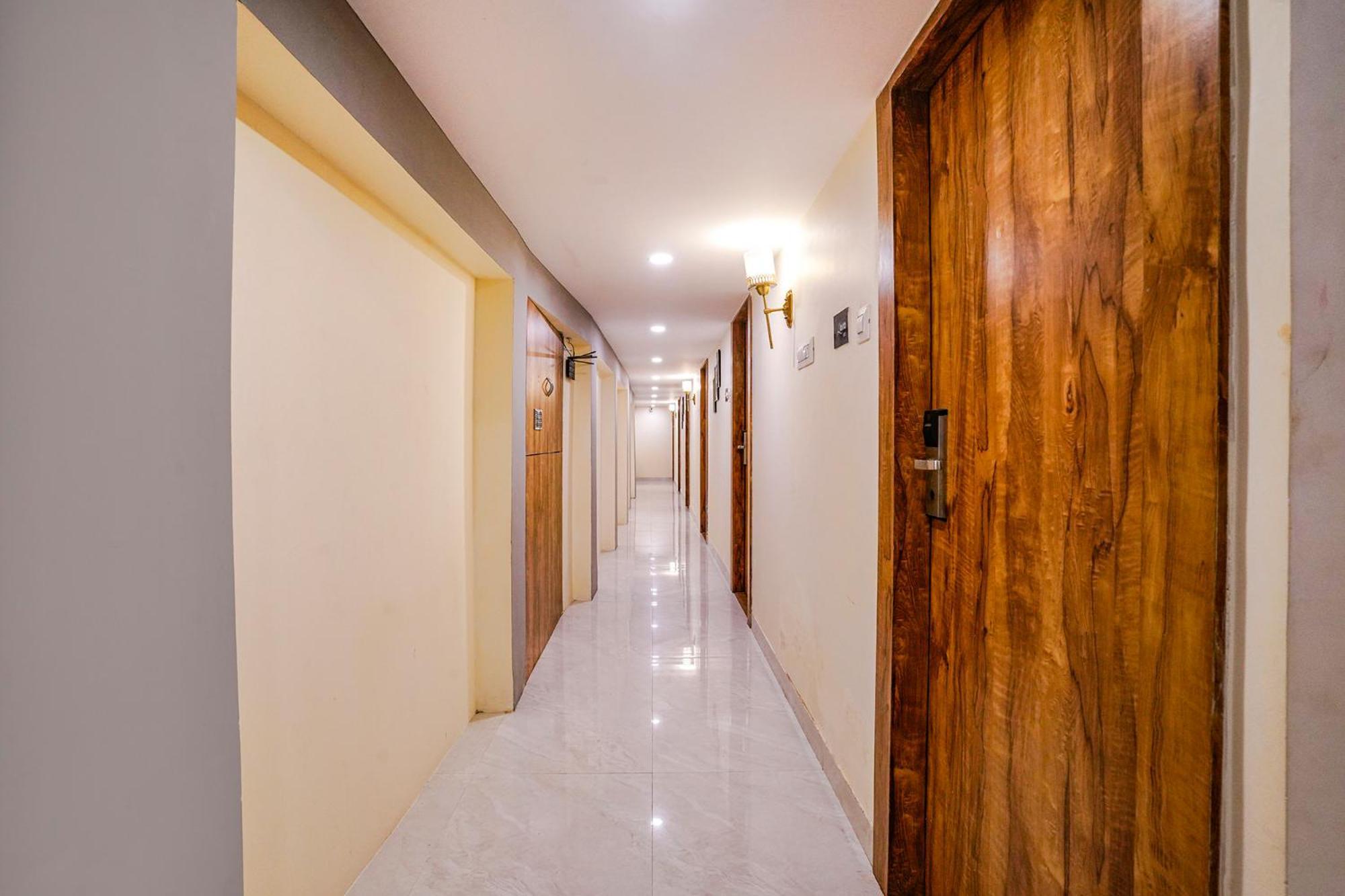 Fabhotel Grand Prime Nr Nesco Hotel Bombay Exterior foto